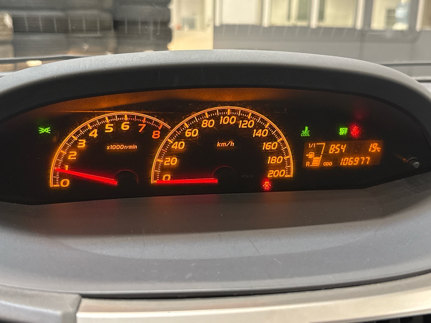 TOYOTA Yaris 2011