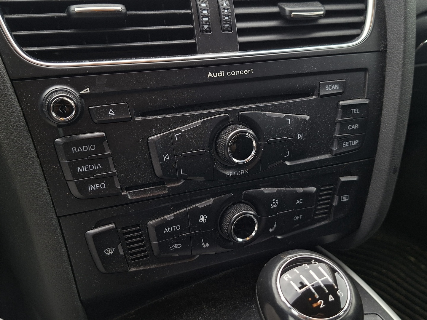 AUDI A4 2012