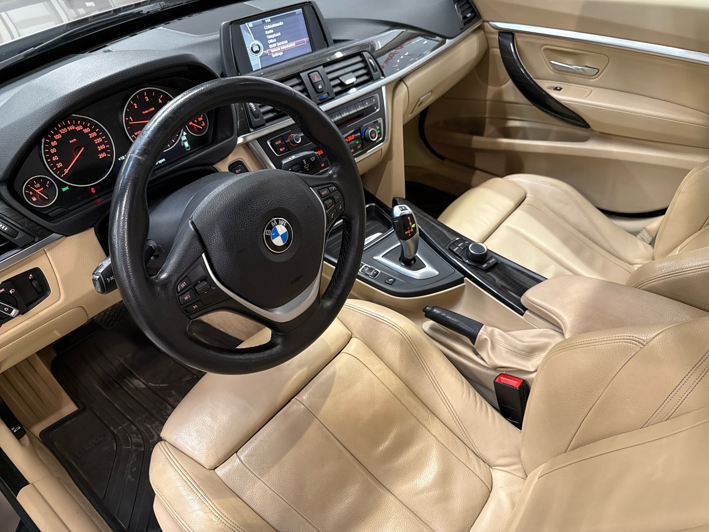BMW 320 Gran Turismo 2013