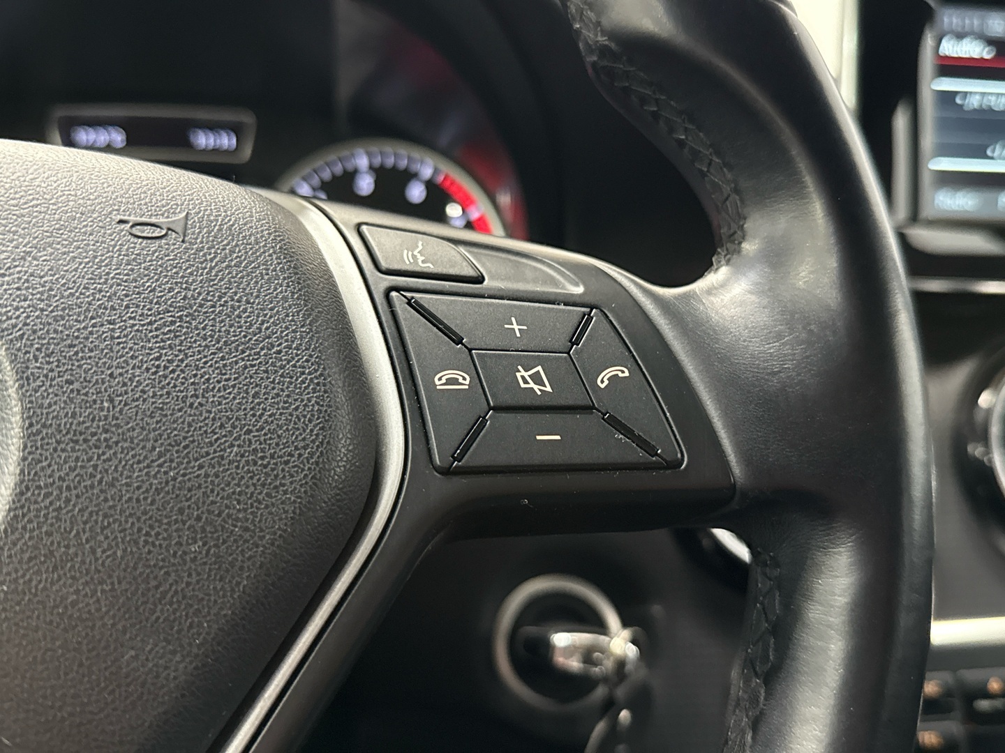 MERCEDES-BENZ A 2013