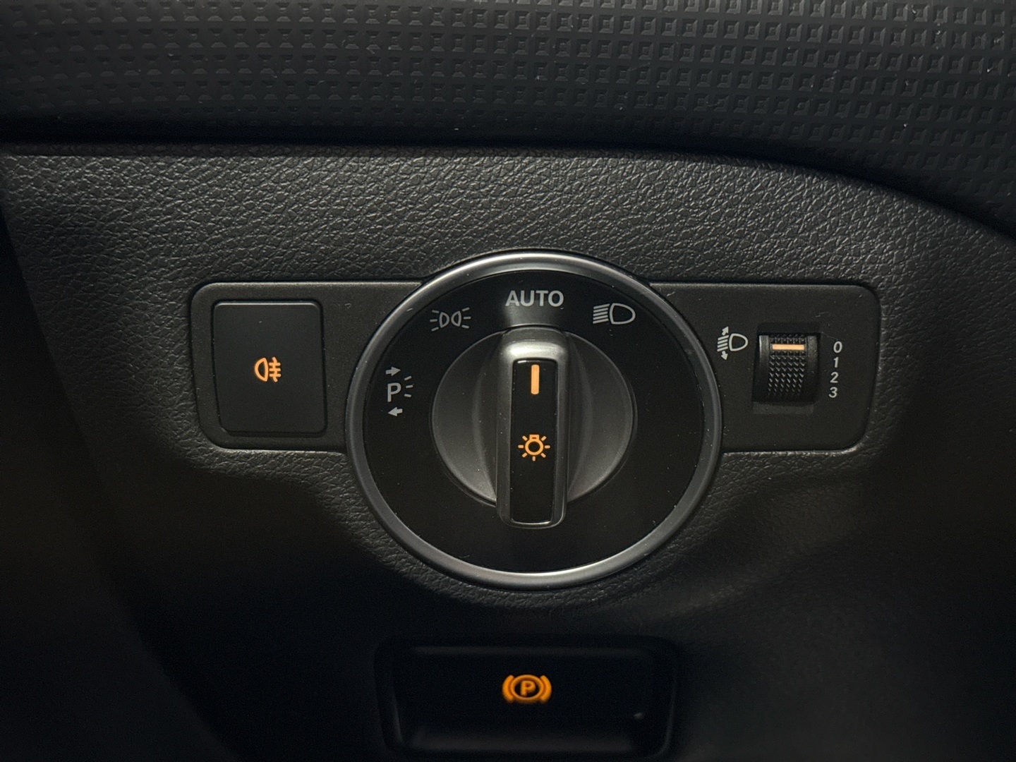 MERCEDES-BENZ A 2013