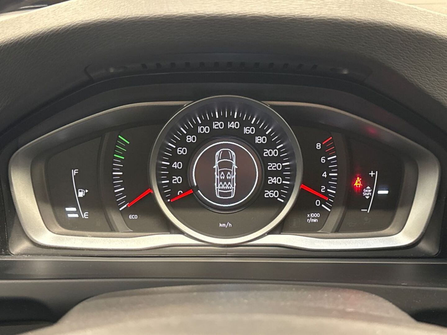 VOLVO V60 23