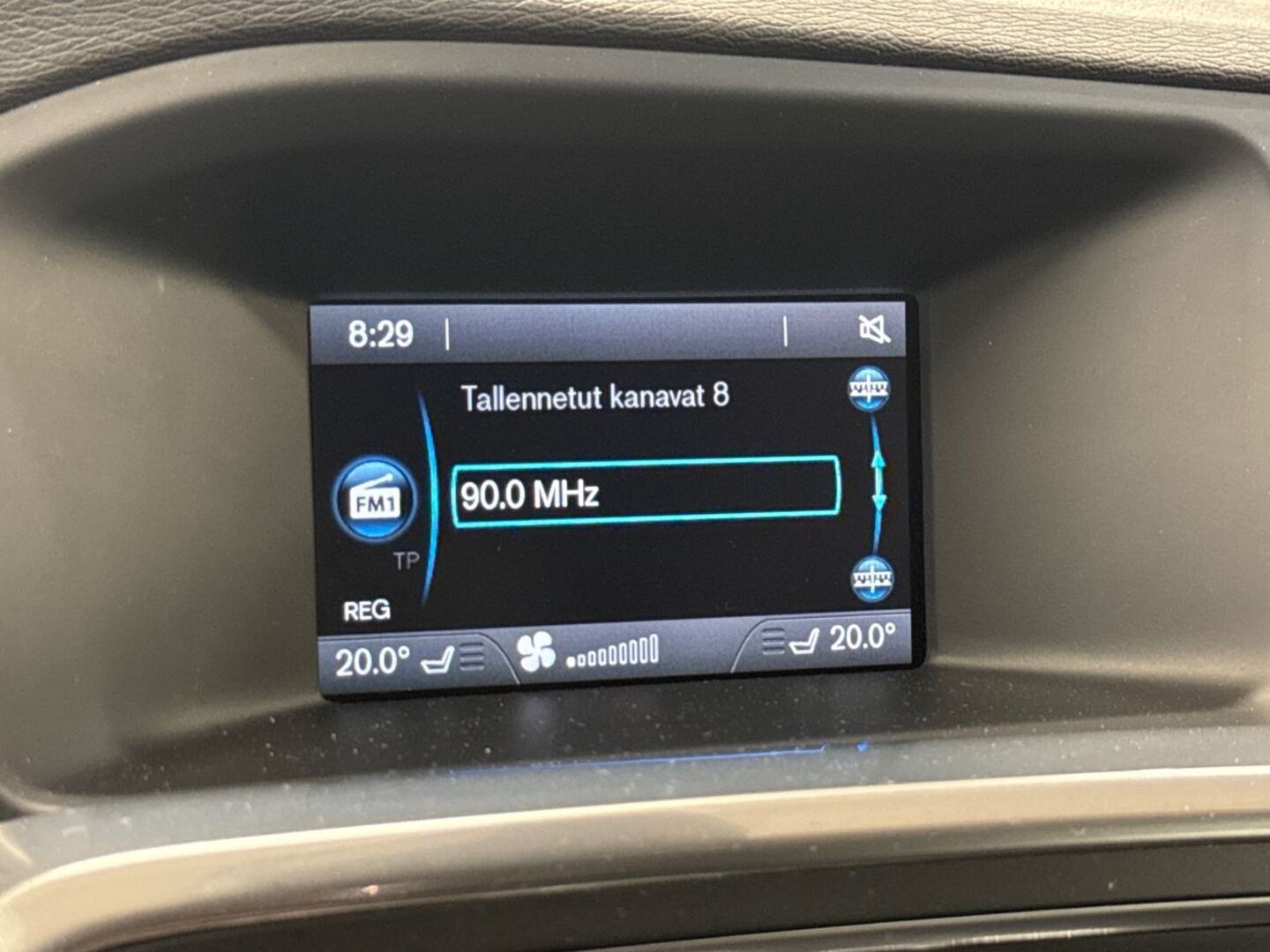 VOLVO V60 24