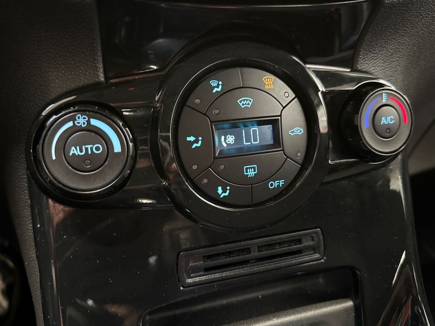 FORD Fiesta 2015