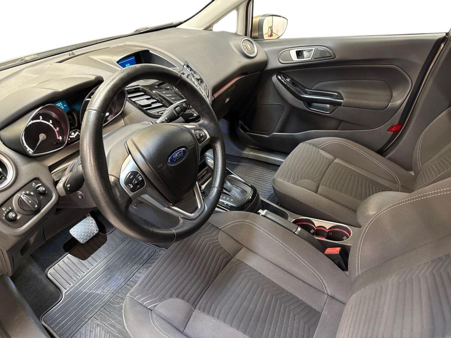 FORD Fiesta 2015