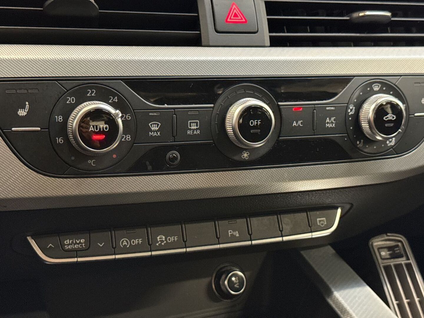 AUDI A4 2016