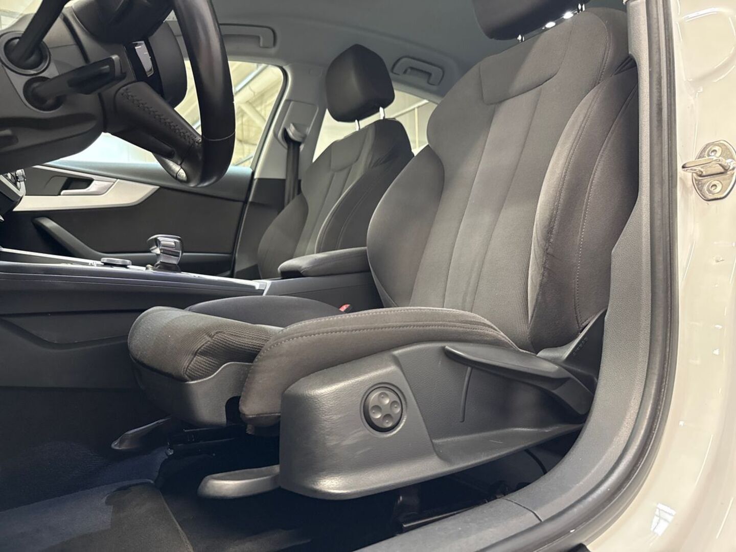 AUDI A4 2016
