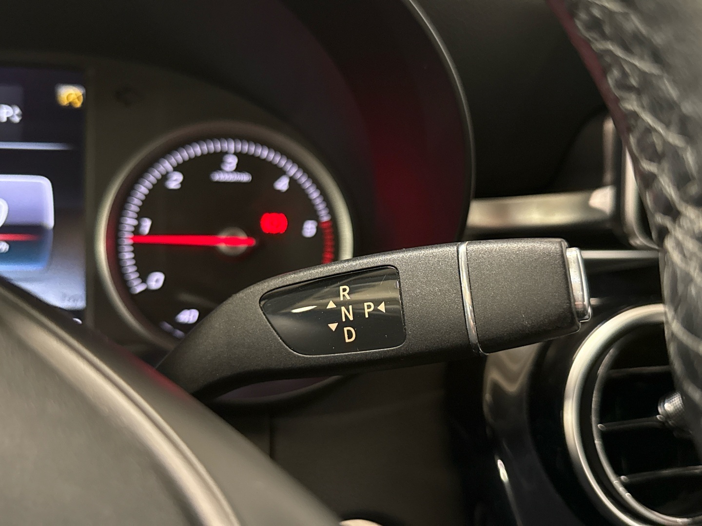 MERCEDES-BENZ C 2016