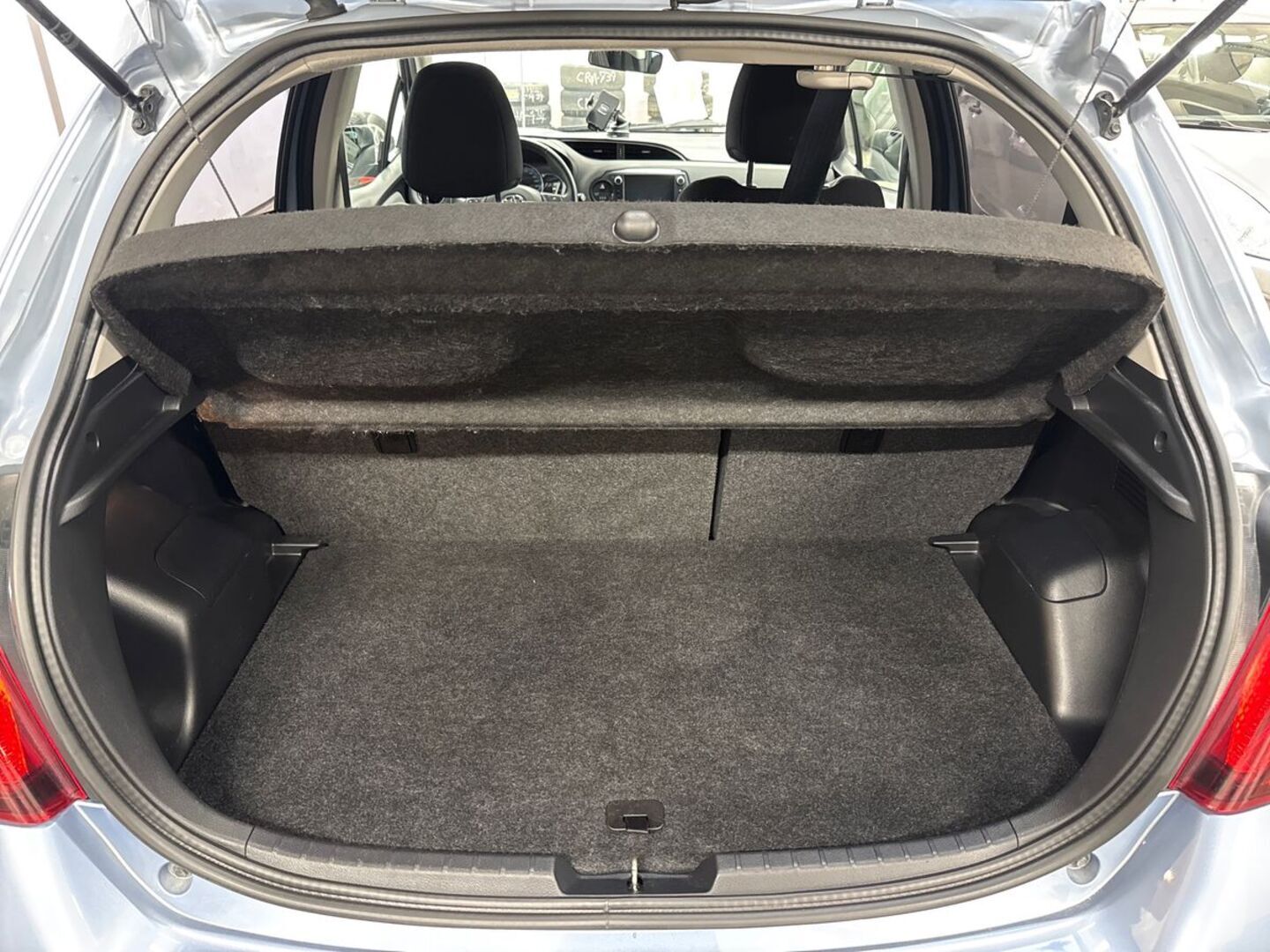 TOYOTA Yaris 2016