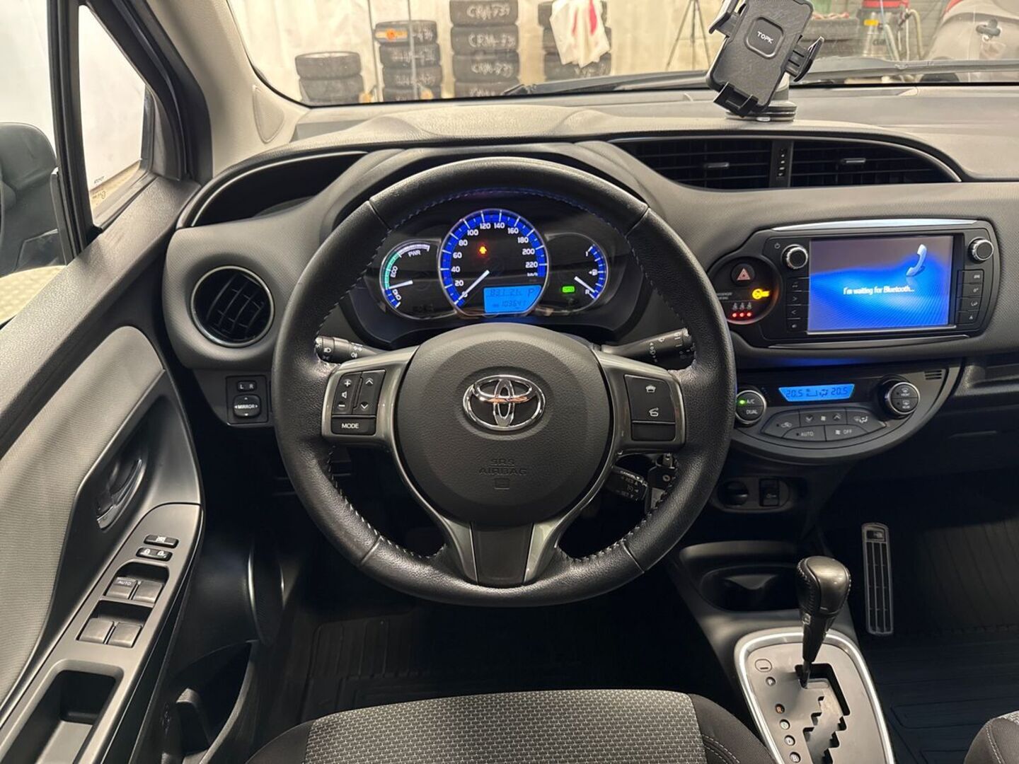 TOYOTA Yaris 2016