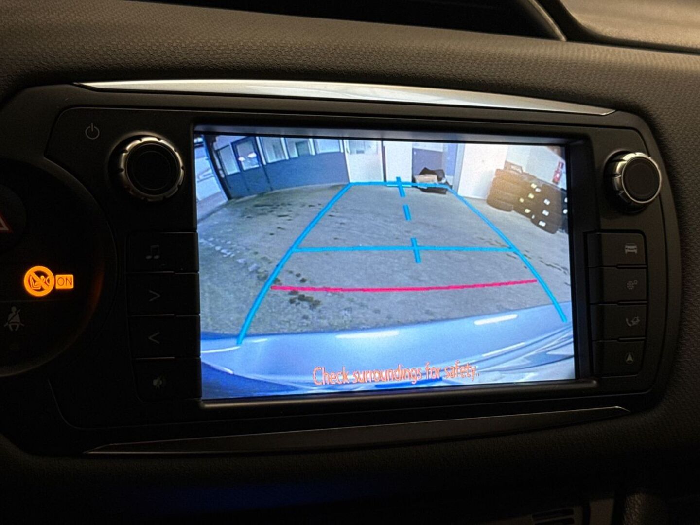 TOYOTA Yaris 2016