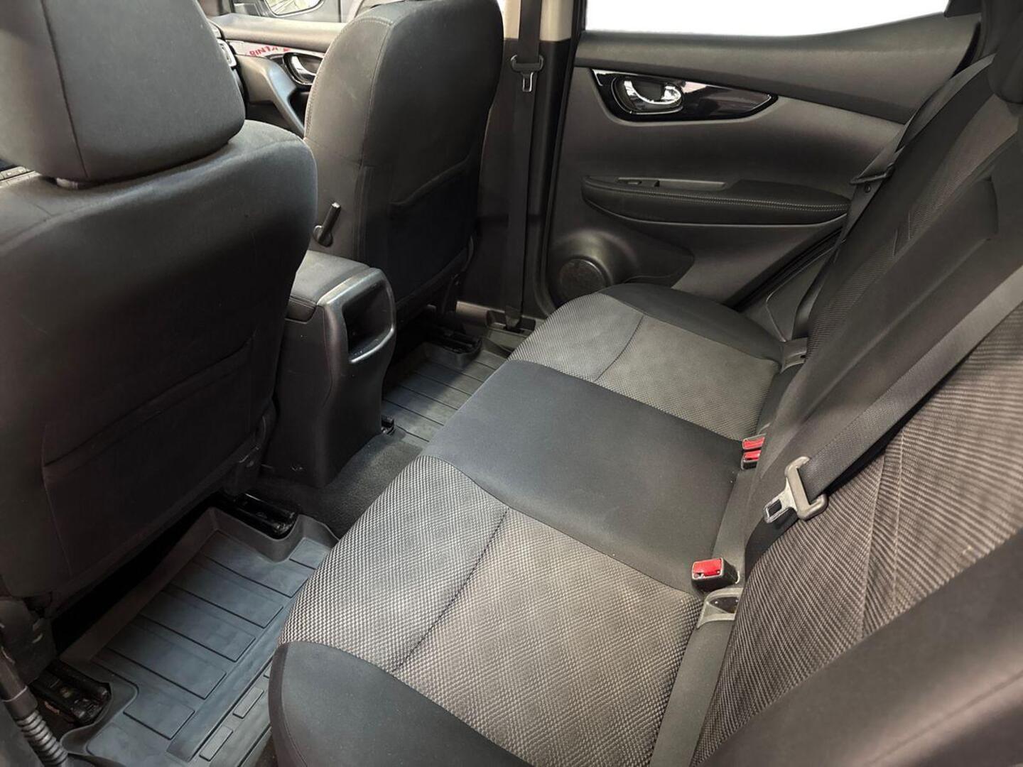 NISSAN Qashqai 2017