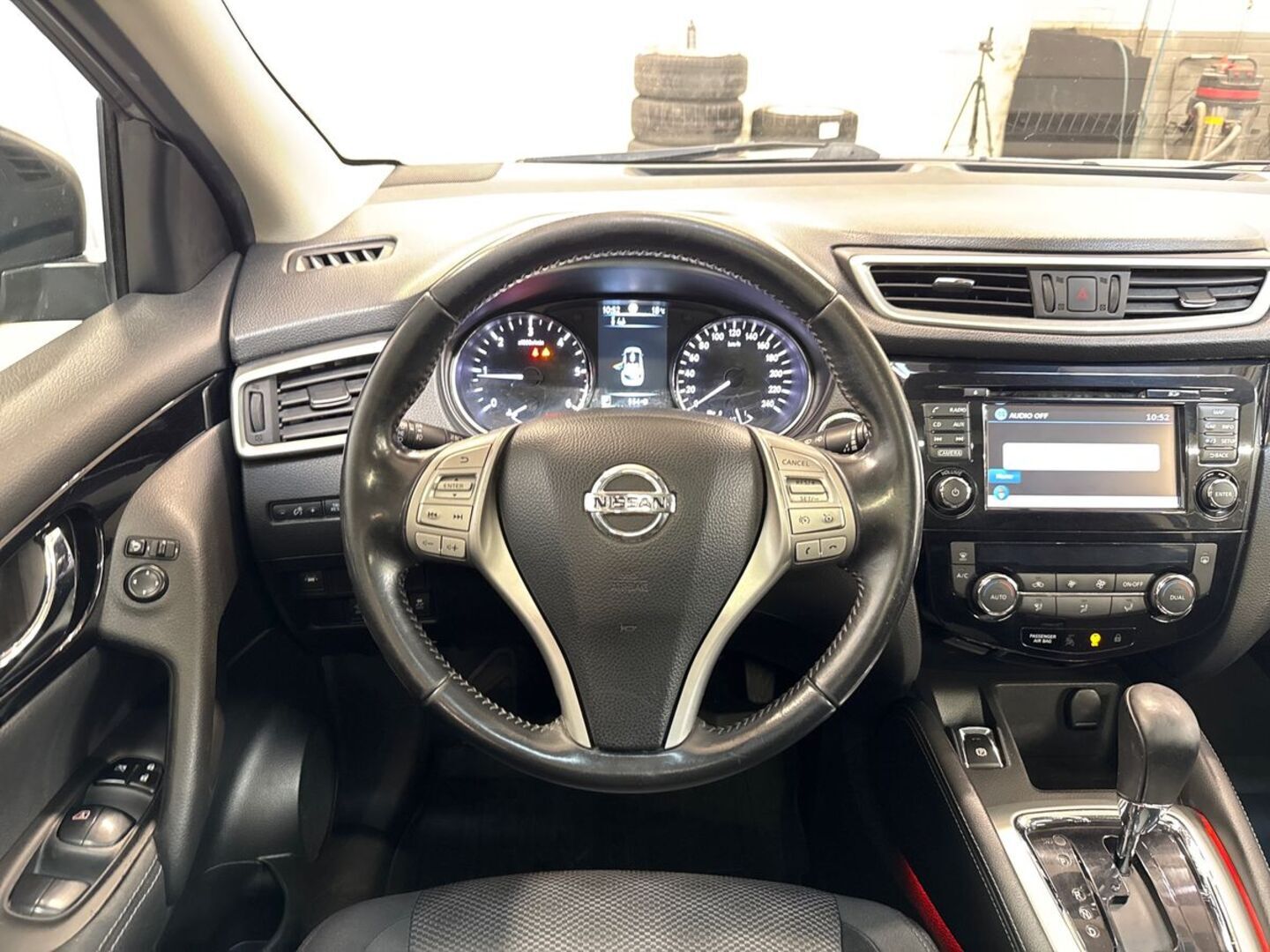 NISSAN Qashqai 2017