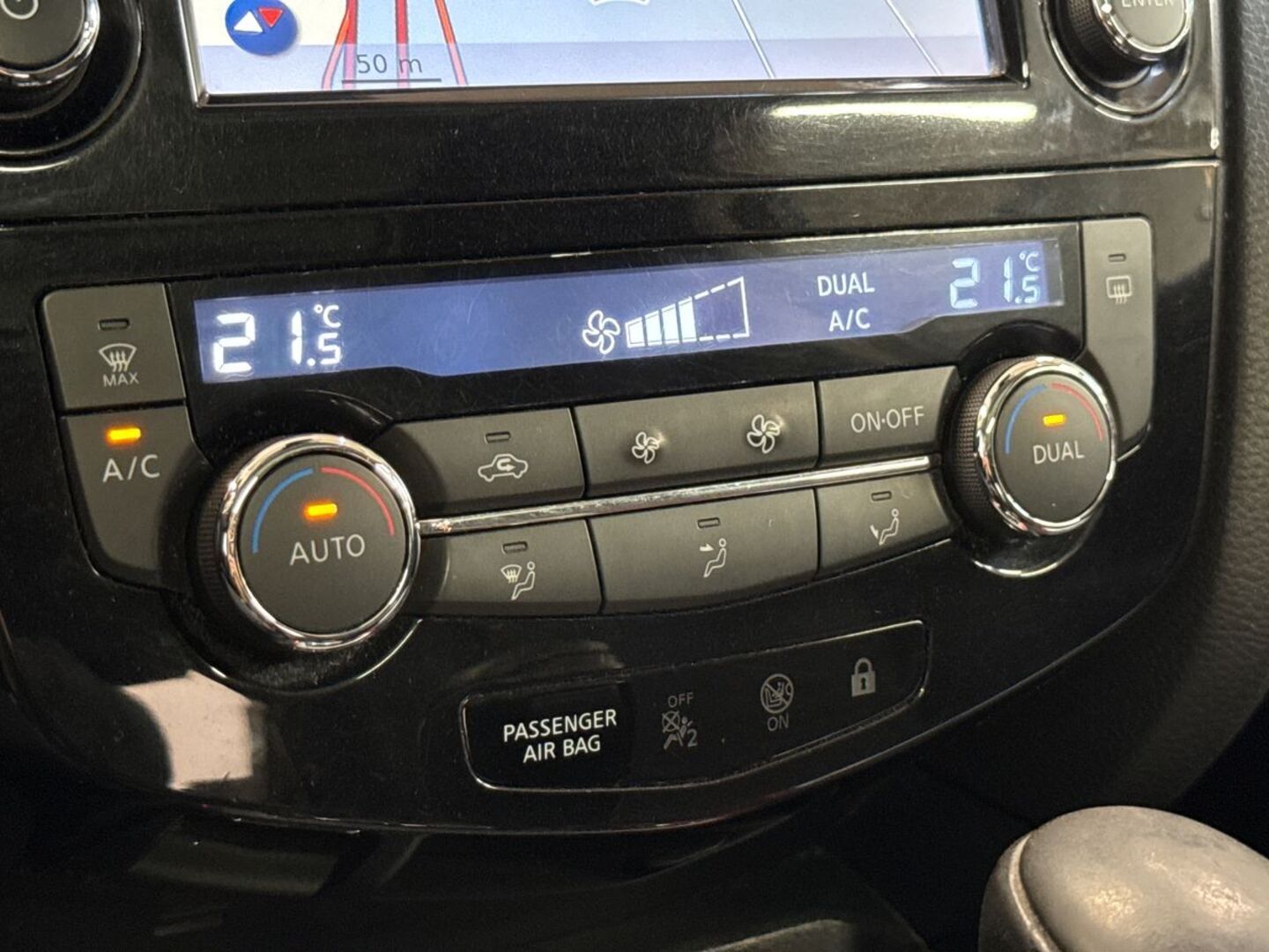 NISSAN Qashqai 2017