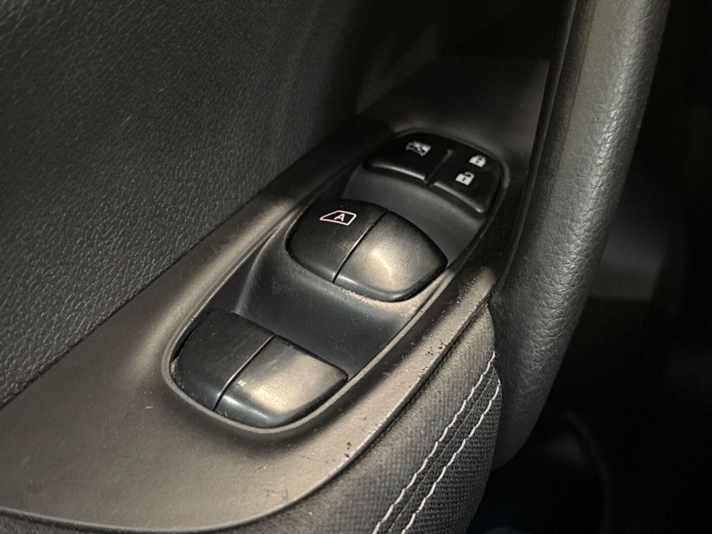 NISSAN Qashqai 2017