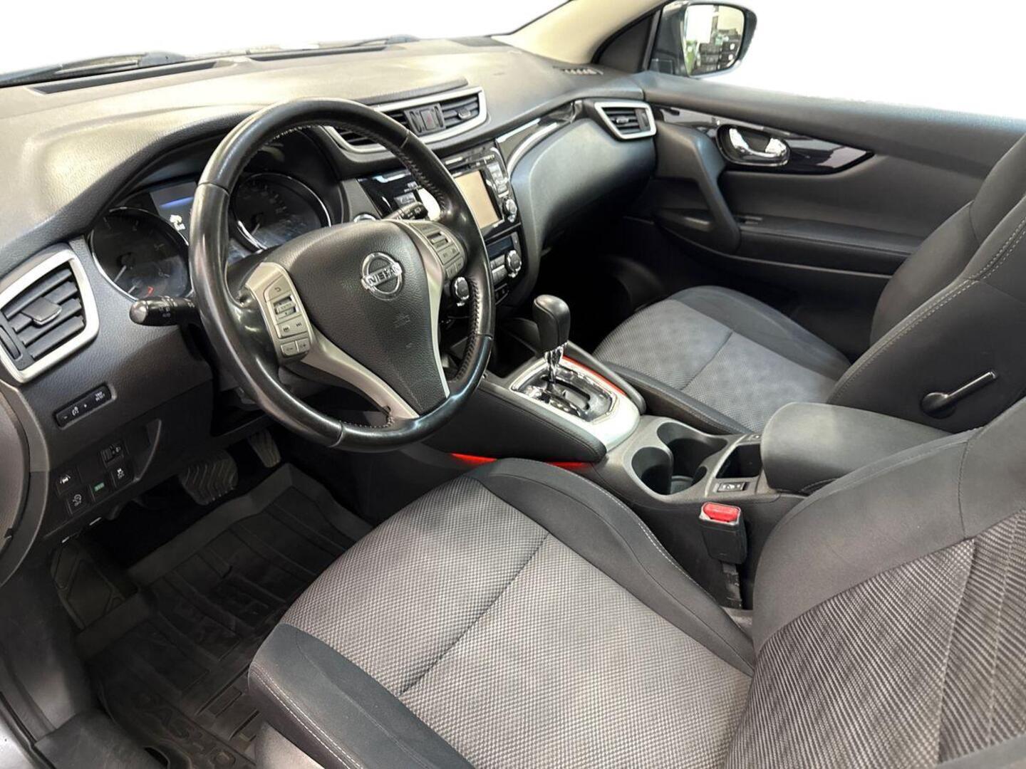 NISSAN Qashqai 2017