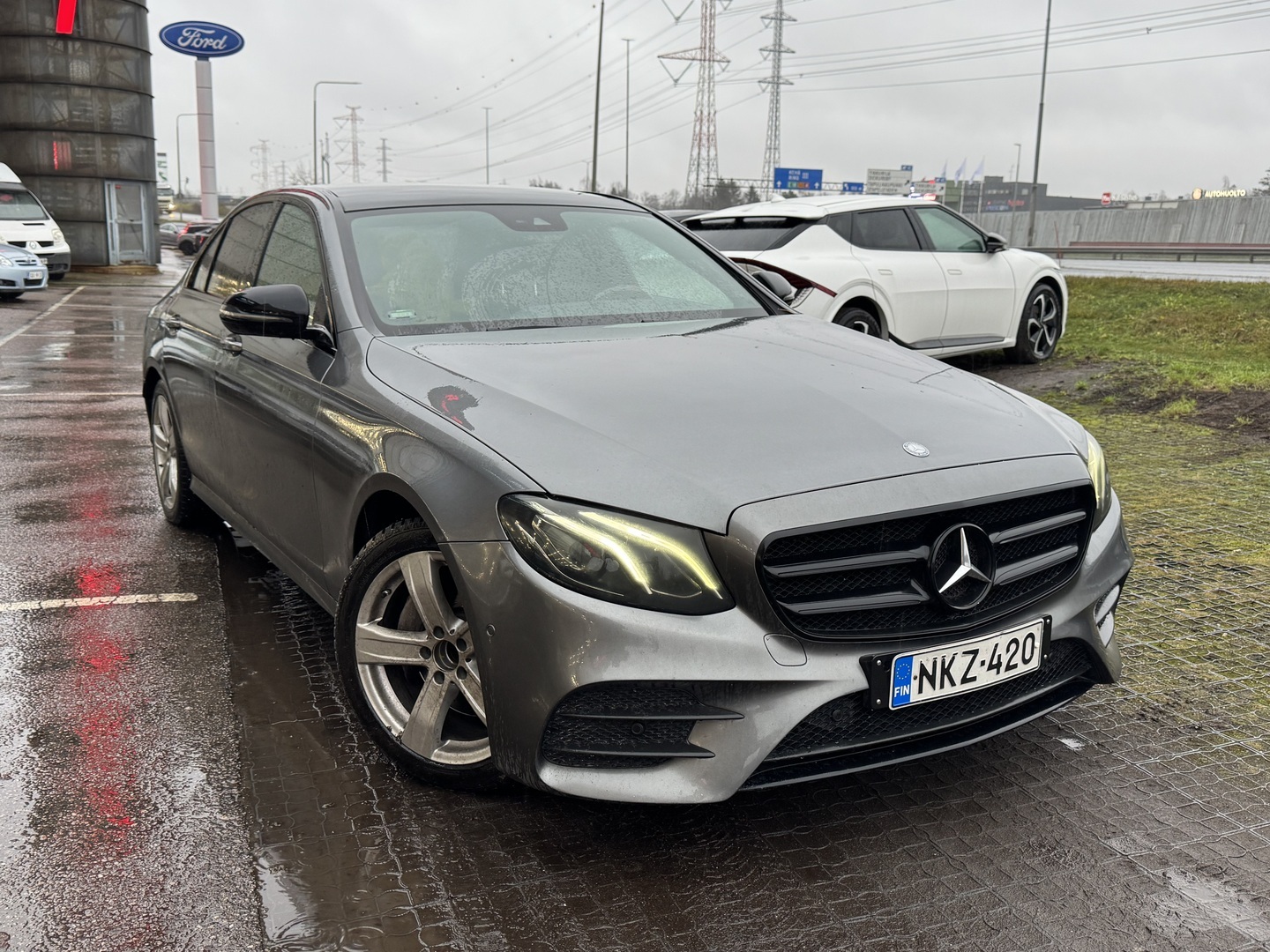 MERCEDES-BENZ E 2016