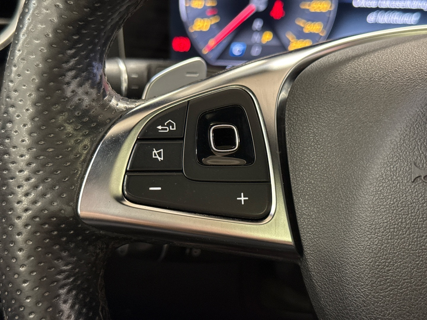 MERCEDES-BENZ E 2017