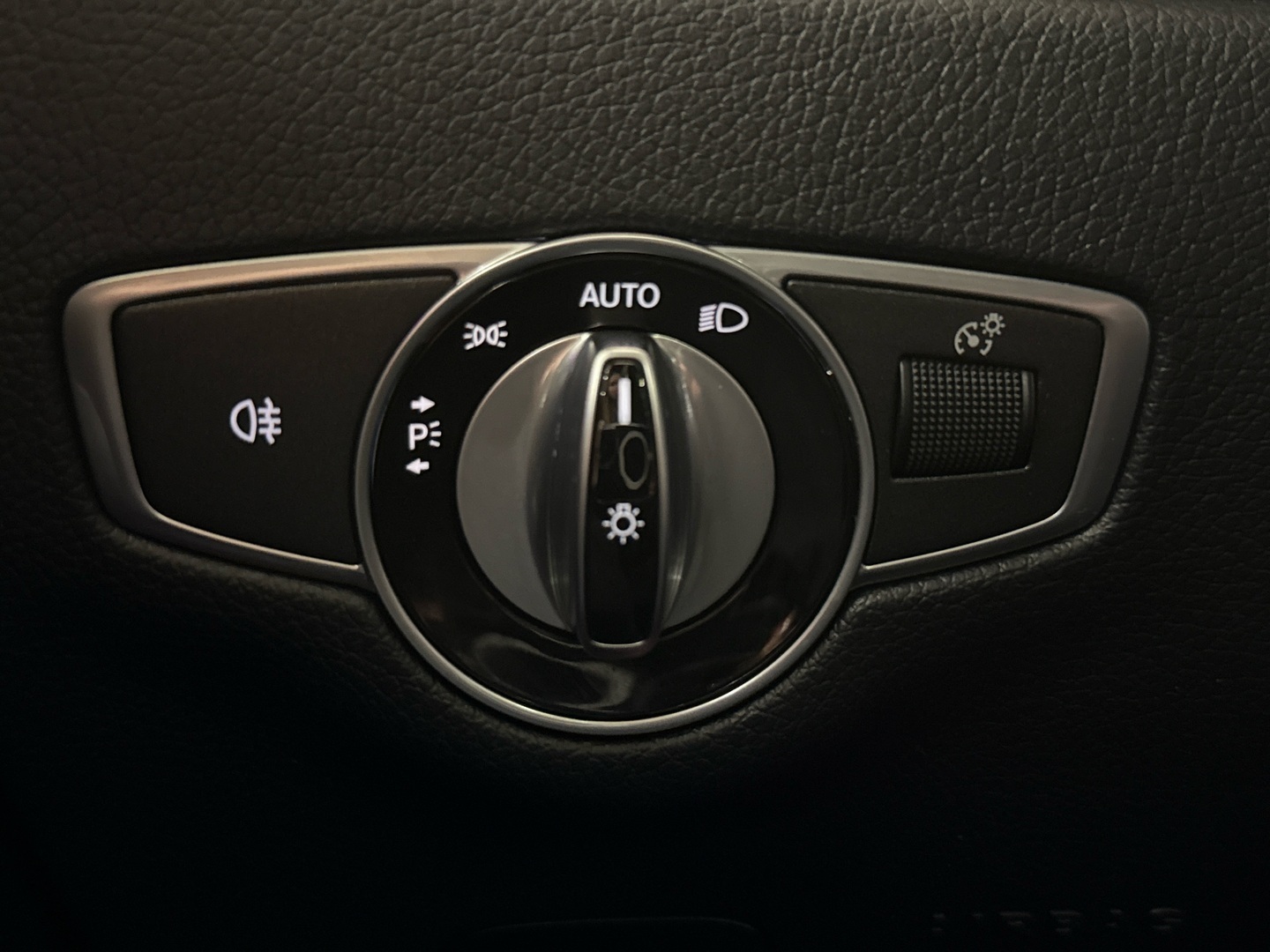 MERCEDES-BENZ E 2017