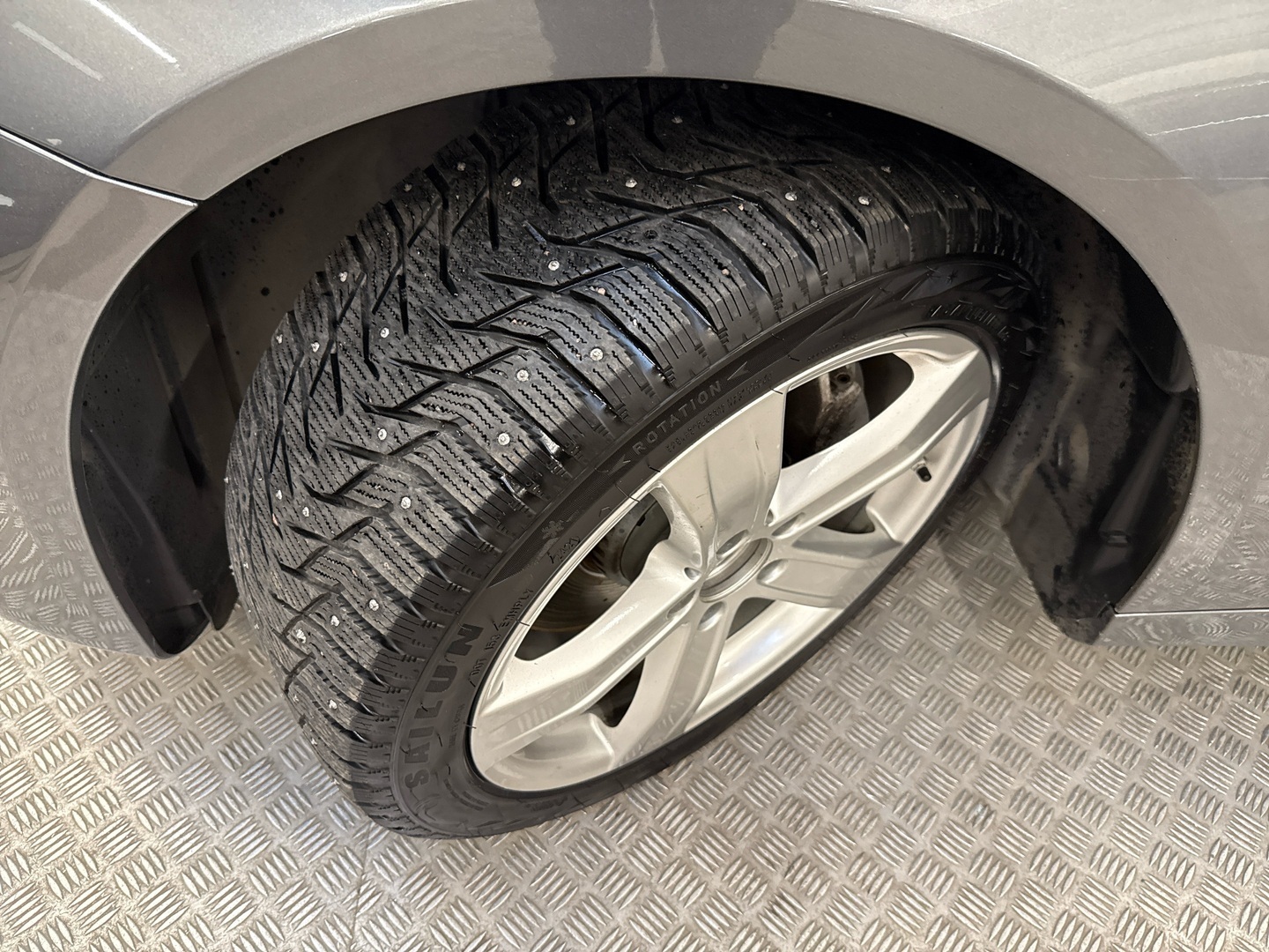 MERCEDES-BENZ E 2017