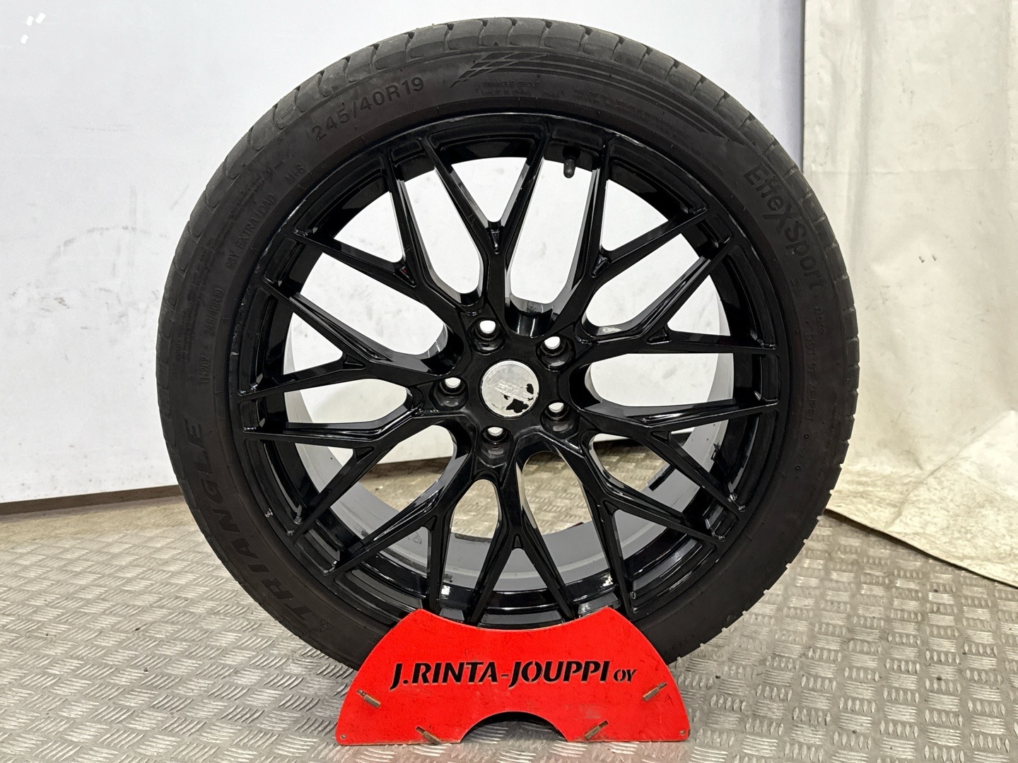 MERCEDES-BENZ E 2017