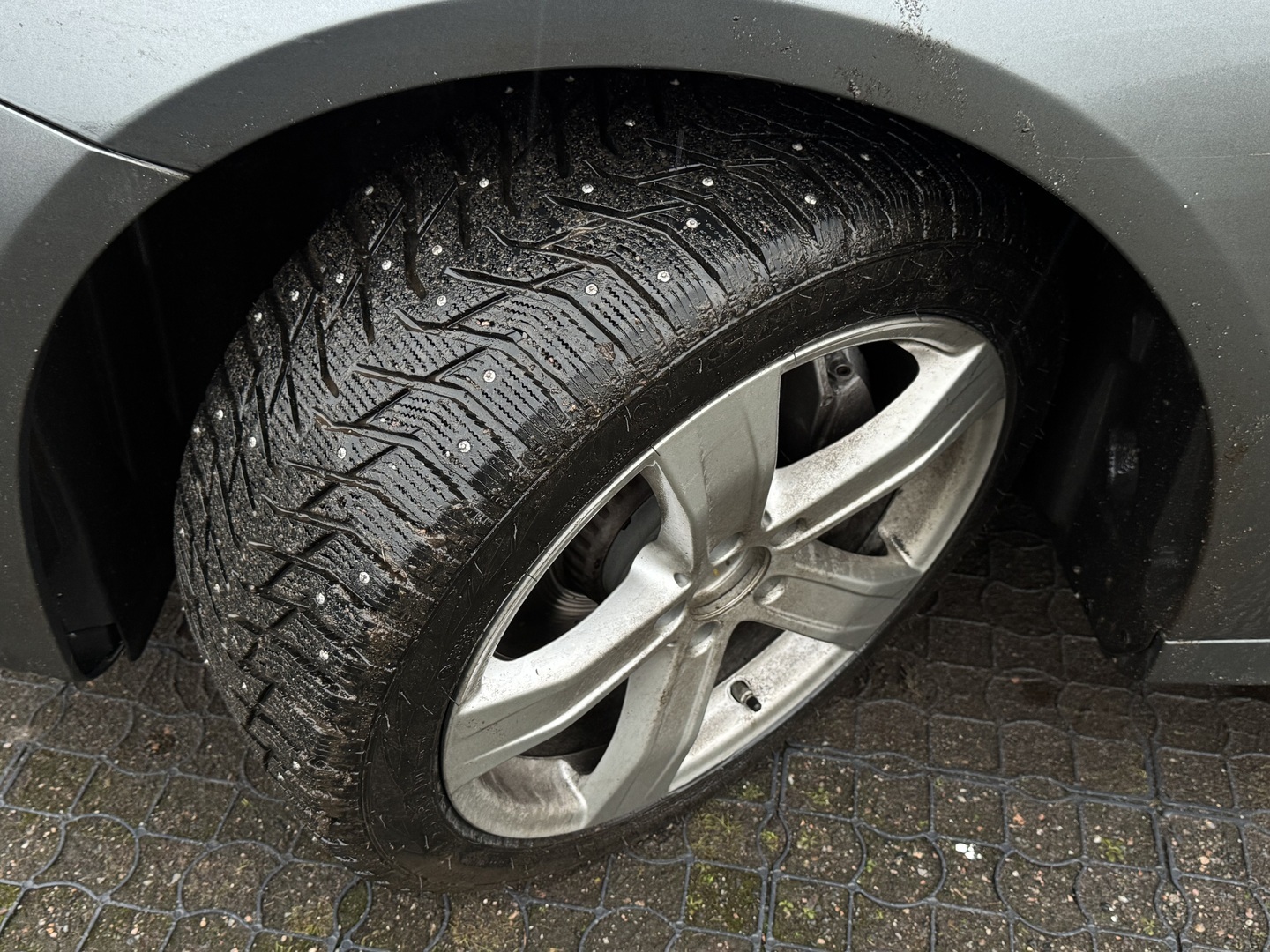 MERCEDES-BENZ E 2016