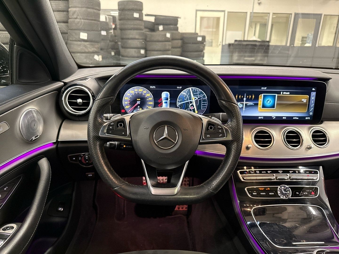 MERCEDES-BENZ E 2017