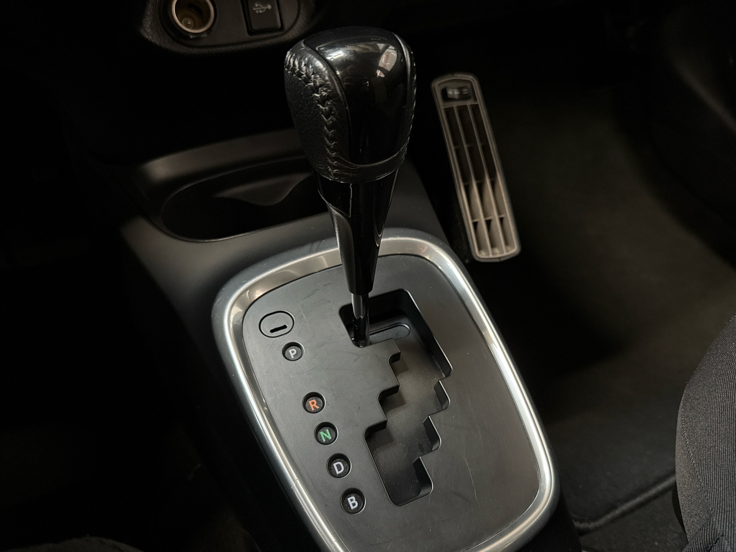 TOYOTA Yaris 2018
