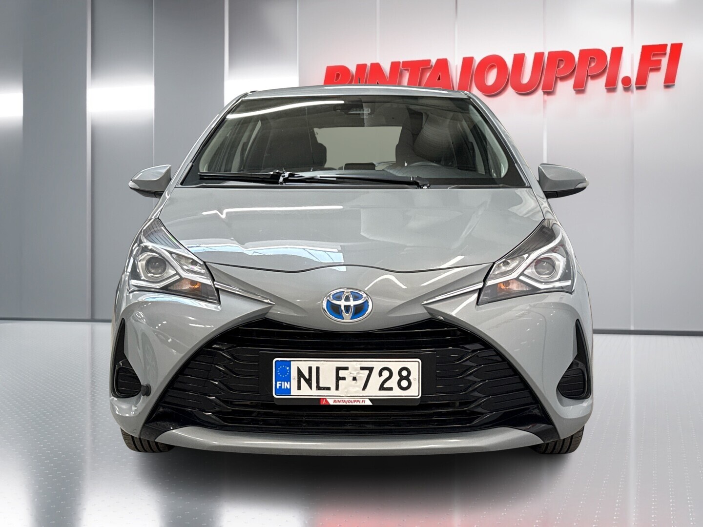 TOYOTA Yaris 2018