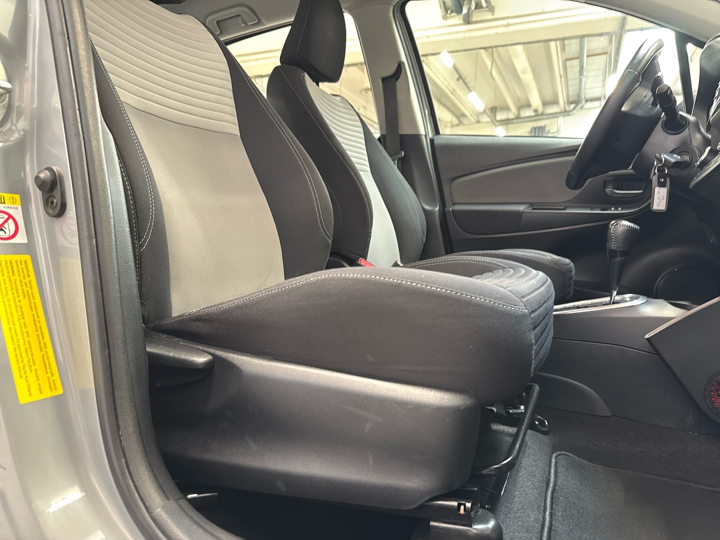 TOYOTA Yaris 2018