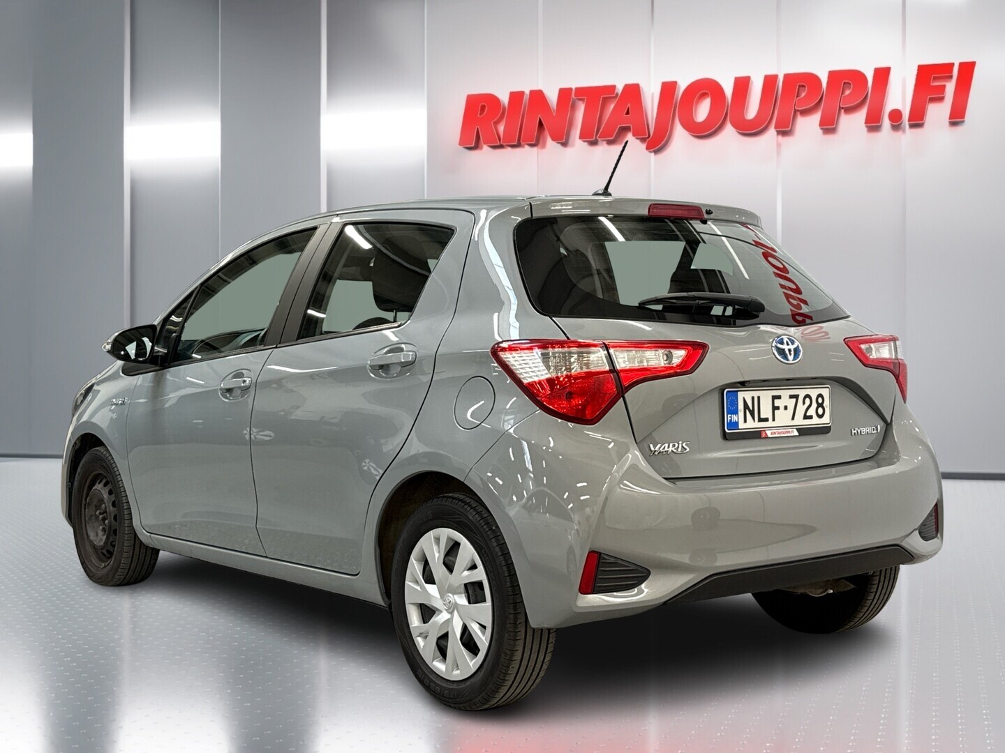 TOYOTA Yaris 2018