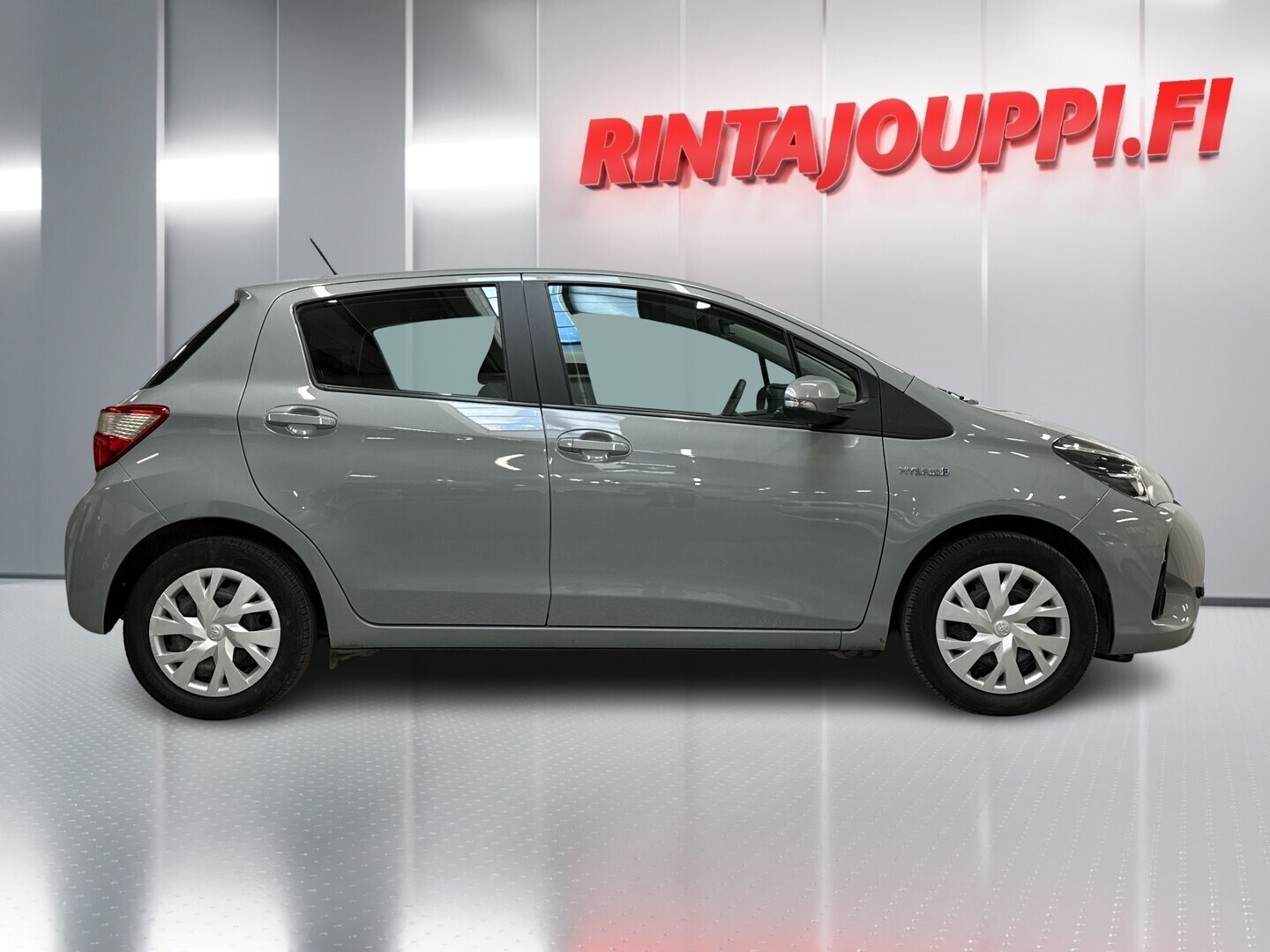 TOYOTA Yaris 2018