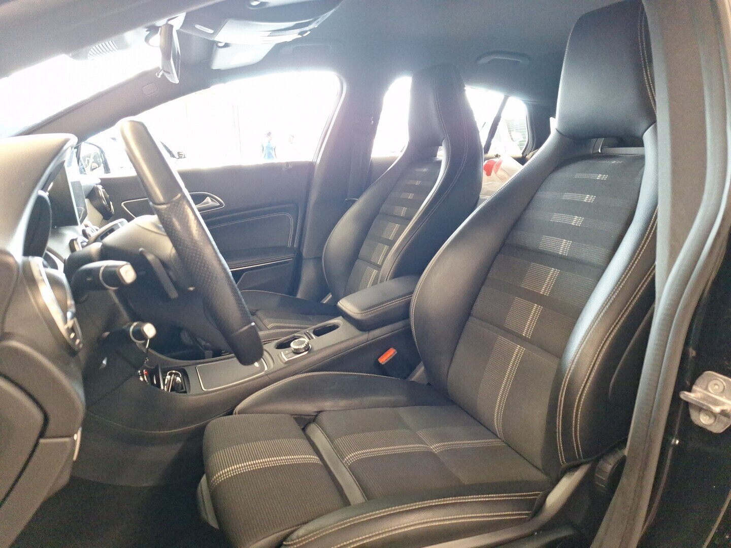 MERCEDES-BENZ CLA 2018