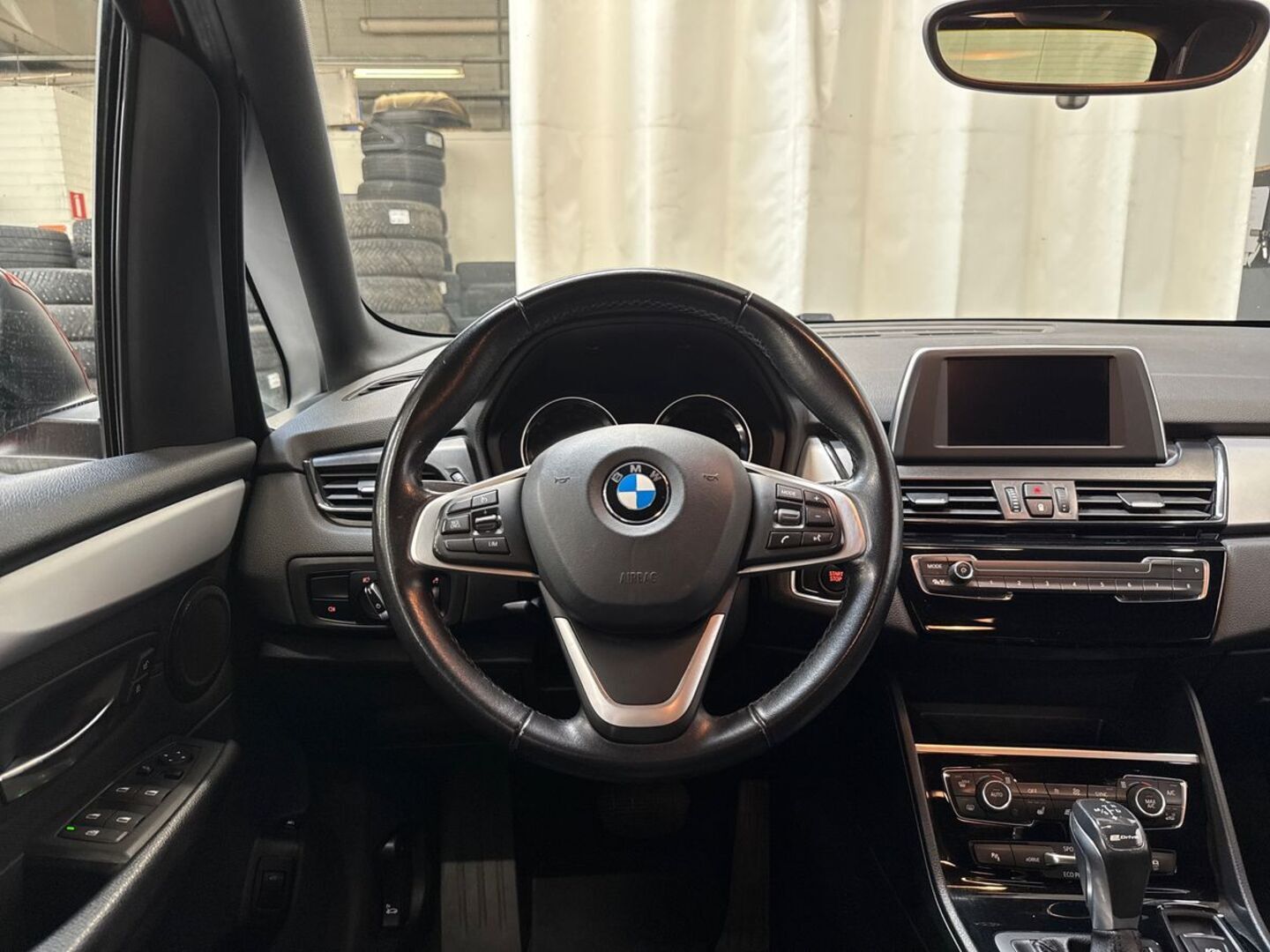 BMW 225 2019