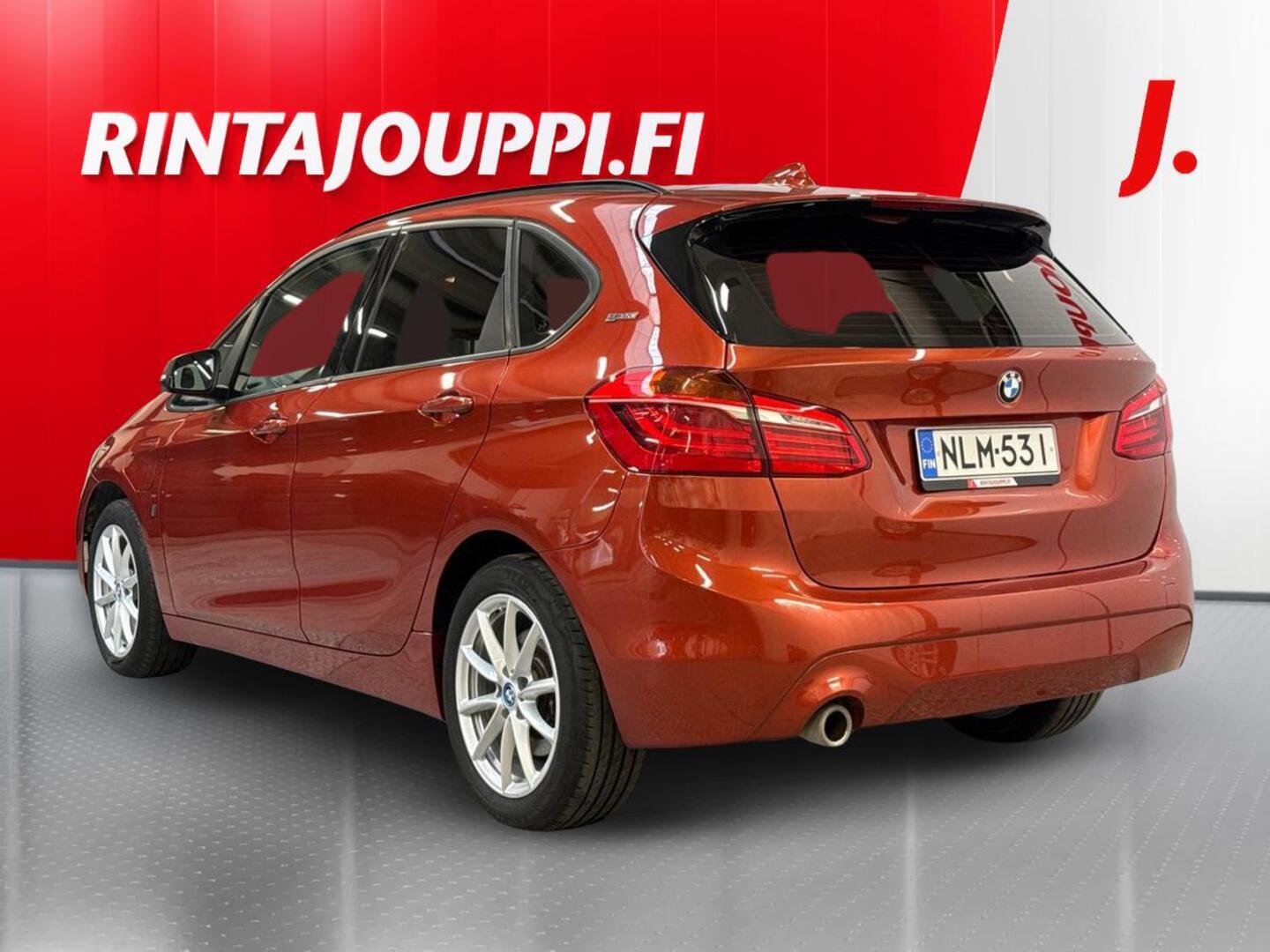 BMW 225 2019