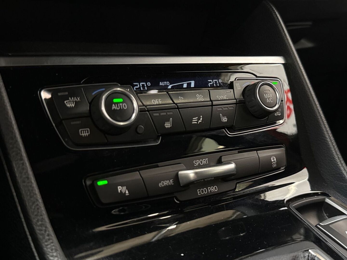 BMW 225 2019
