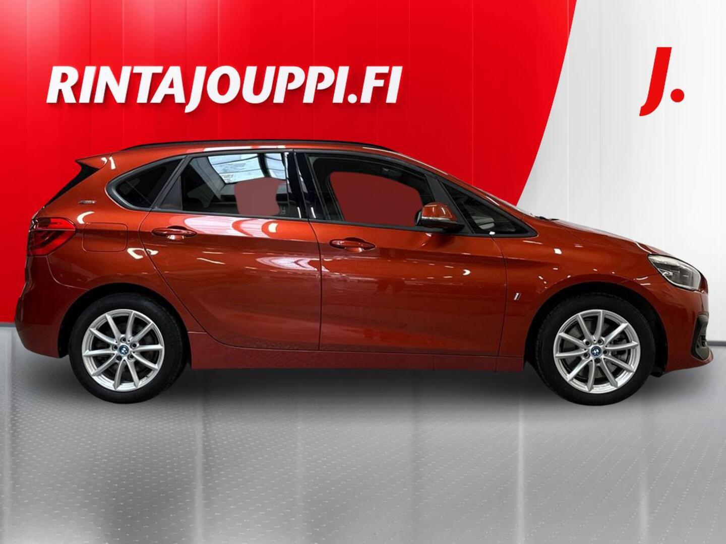 BMW 225 2019