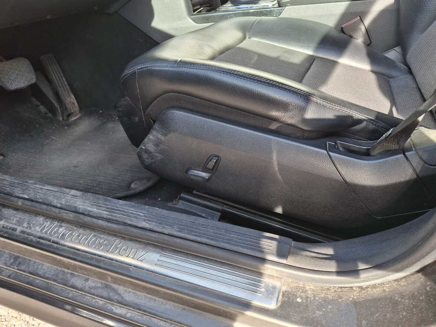 MERCEDES-BENZ E 2010