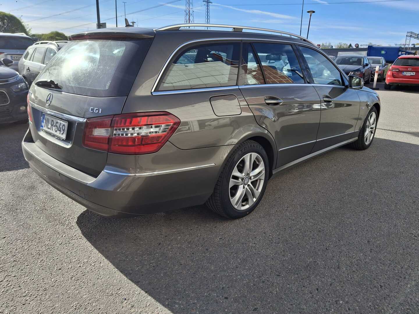 MERCEDES-BENZ E 2010