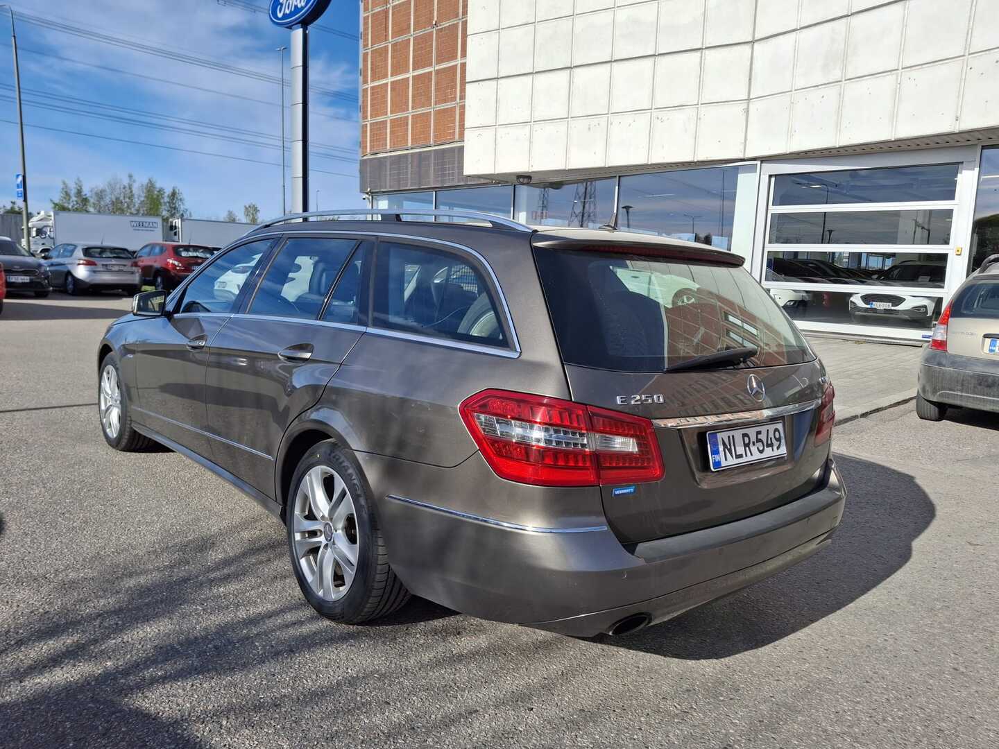 MERCEDES-BENZ E 2010