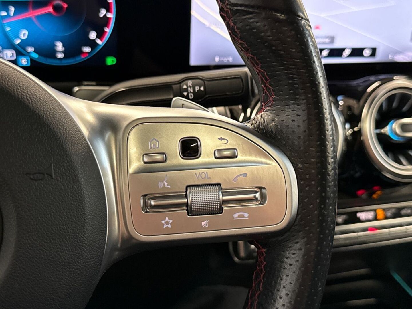 MERCEDES-BENZ GLB 2020