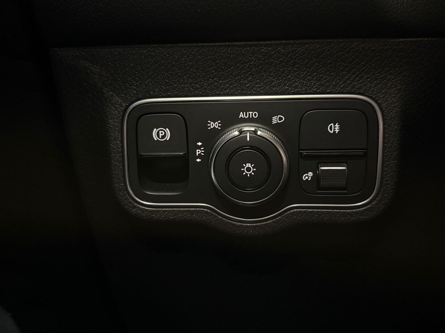 MERCEDES-BENZ GLB 2020