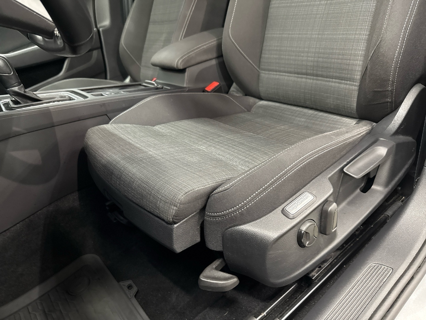 VOLKSWAGEN Passat 2019