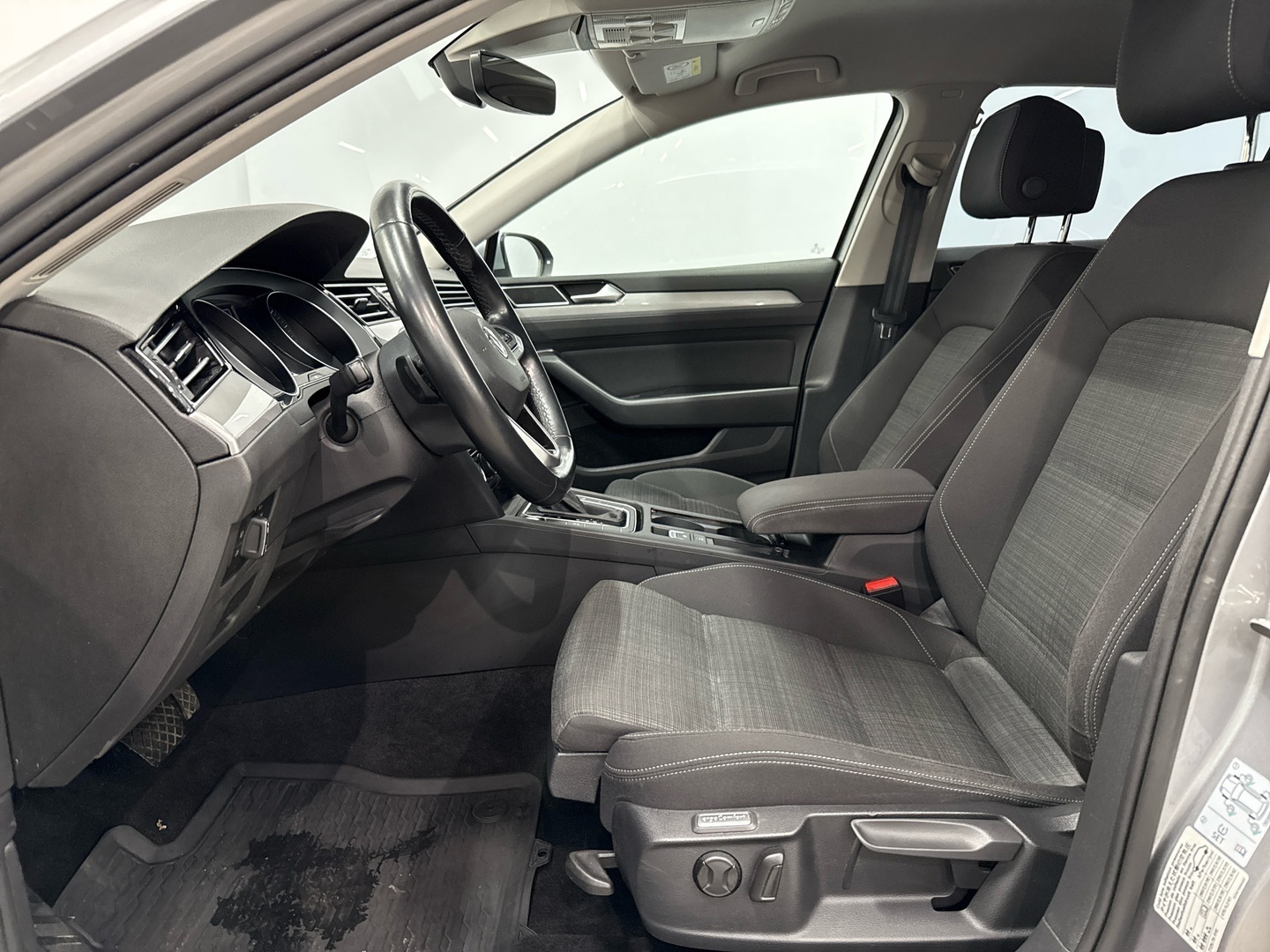 VOLKSWAGEN Passat 2019