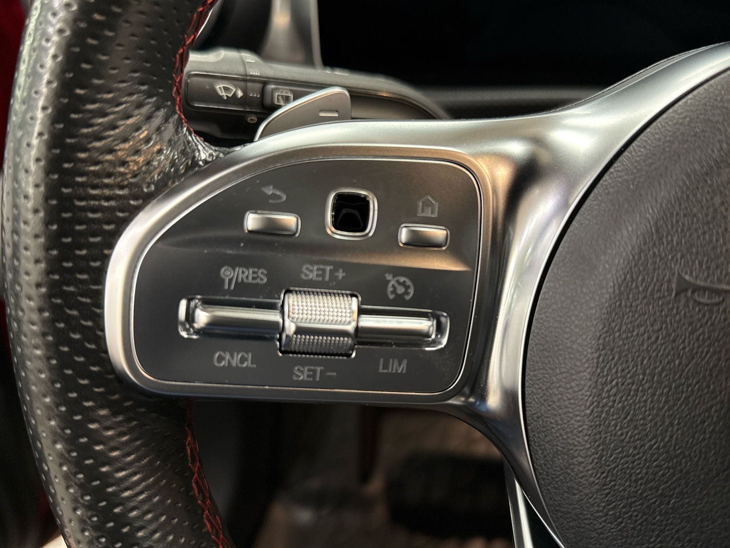 MERCEDES-BENZ A 2019