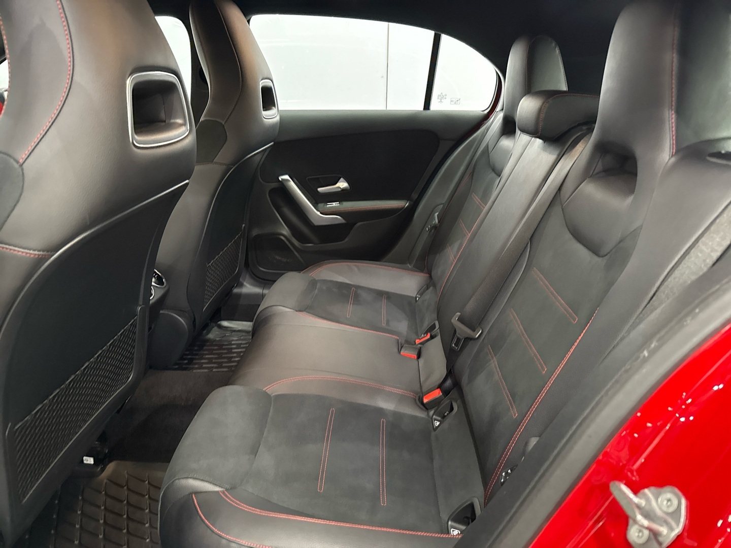 MERCEDES-BENZ A 2019