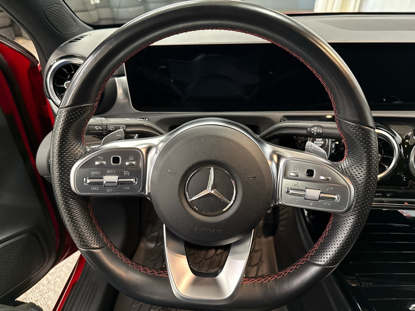 MERCEDES-BENZ A 2019