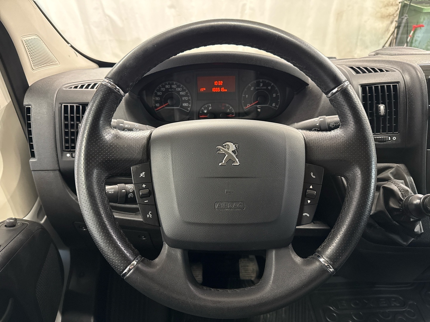 PEUGEOT Boxer 2021