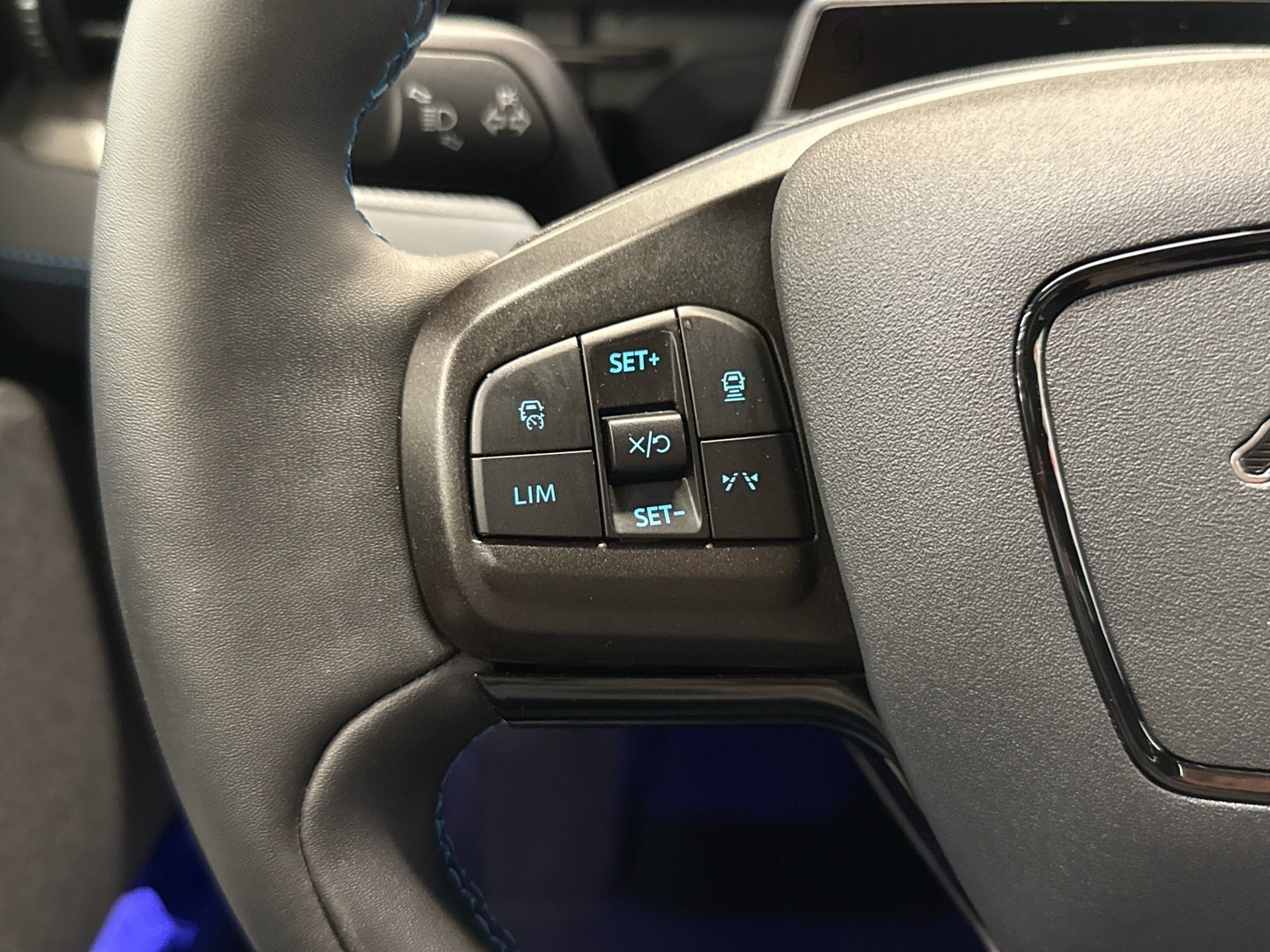 FORD Mustang Mach-E 2021