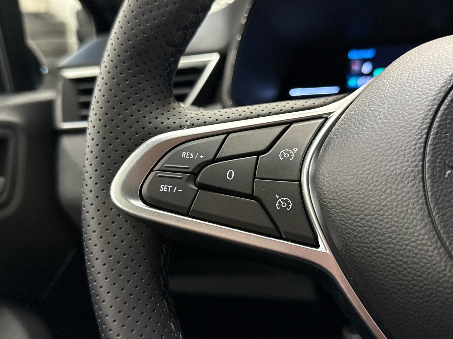 MITSUBISHI Colt 2024